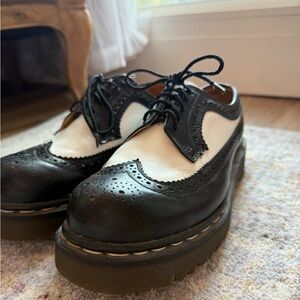 Dock Martens black and white platform oxfords. Like new. Super comfy and stylish